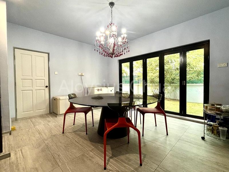 5 Bed Semi-Detached House (Landed) for Sale in  Pasir Ris Beach Park - Image 4